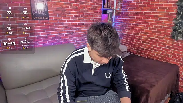 عرض كام Thiago_Kozak