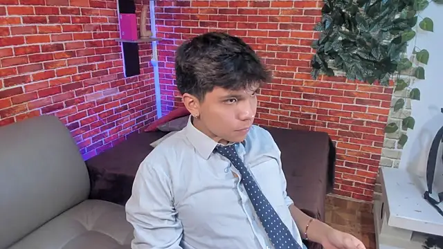Thiago_Kozak's Webcam Show