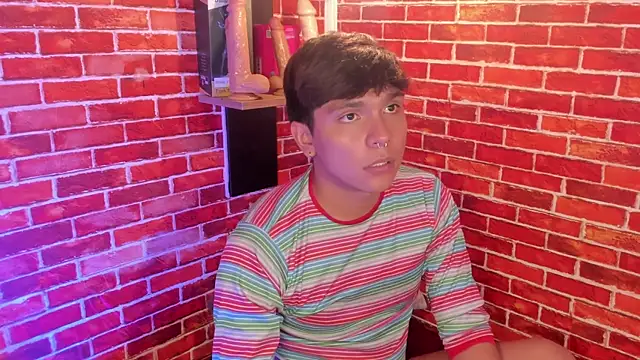 Thiago_Kozak Webcamshow
