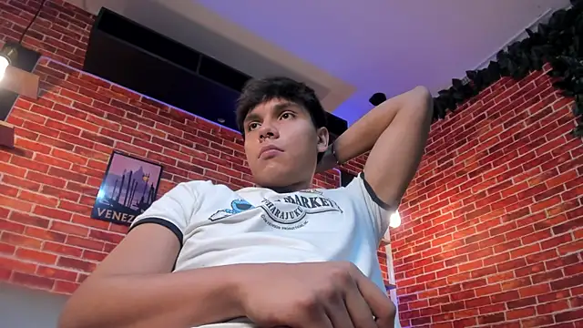Thiago_Kozak Webcam-Show