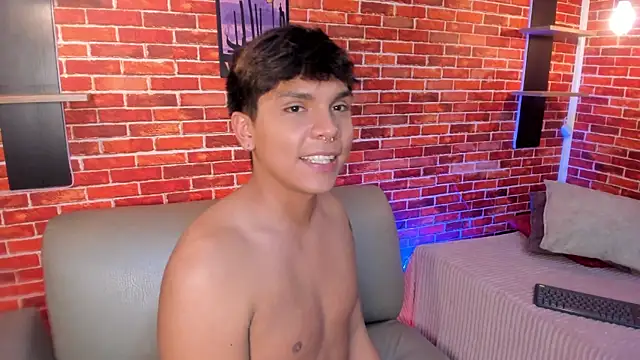 Thiago_Kozak Webcamshow