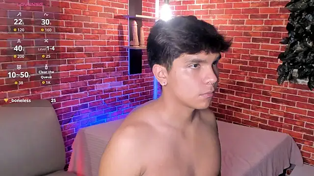 Show modela Thiago_Kozak na web-kameri