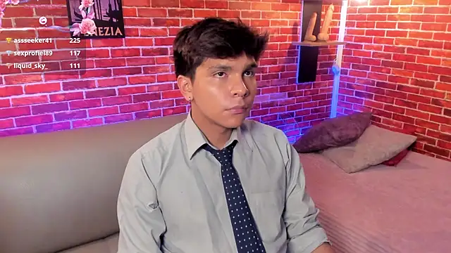 Show modela Thiago_Kozak na web-kameri
