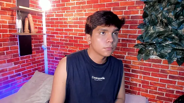 Thiago_Kozak Webcam-Show