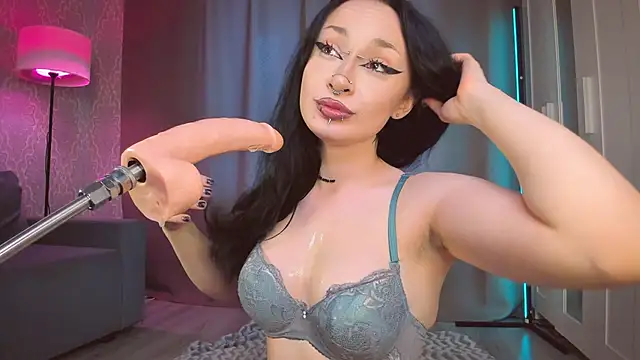 Juicy_Vikki's Live XXX Chat