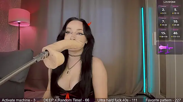 Juicy_Vikki XXX чат на живо