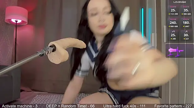 Juicy_VikkiのライブXXXチャット