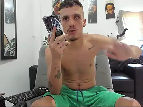 Pokazy przed kamerką – Latins_Boss
