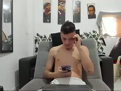Latins_Boss Adlı Modelin Web Kamerası Şovu