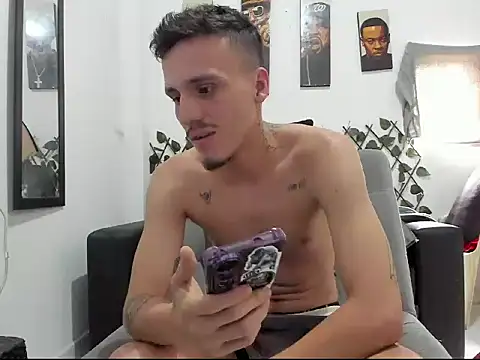 Latins_Boss Show Webcam