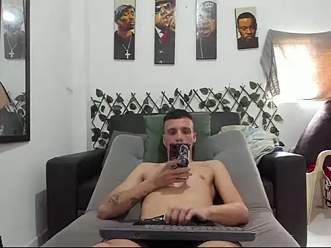 Latins_Boss Adlı Modelin Web Kamerası Şovu