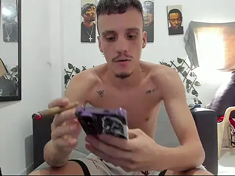 Latins_Boss Show Webcam