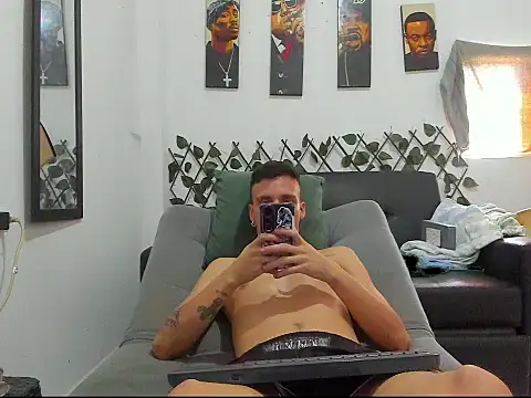 Latins_Boss Pertunjukan Webcam