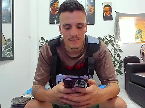 Latins_Boss Show Webcam