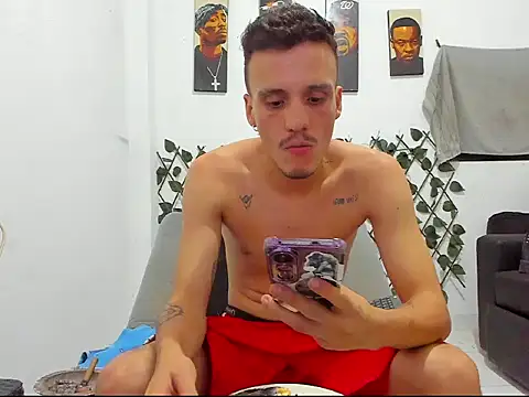 Latins_Boss Adlı Modelin Web Kamerası Şovu
