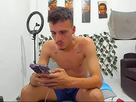 عرض كام Latins_Boss
