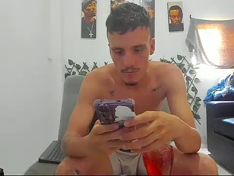 Latins_Boss Pertunjukan Webcam