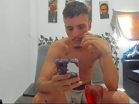 Latins_Boss Pertunjukan Webcam