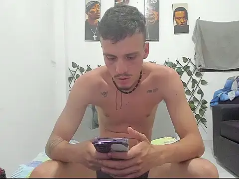Latins_Boss Pertunjukan Webcam