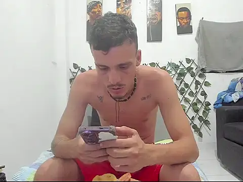 Latins_Bossn Webbikameraesitys
