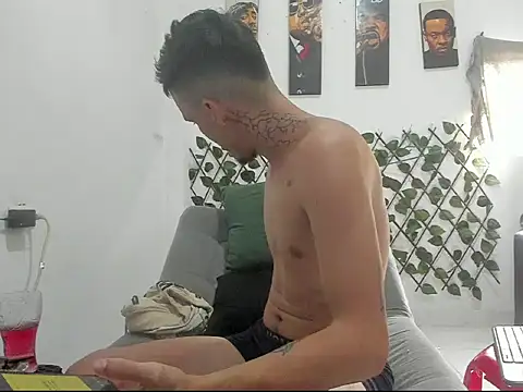 Latins_Boss 在線直播表演