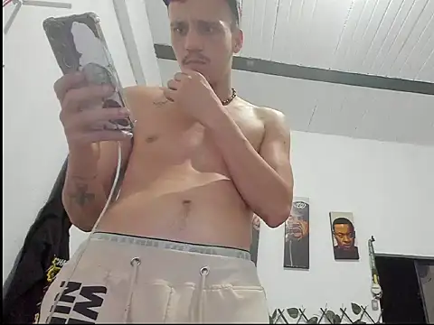 Latins_Boss Show Webcam