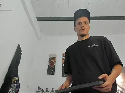 Latins_Boss Adlı Modelin Web Kamerası Şovu