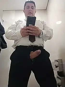 Pokazy przed kamerką – BigCristh79
