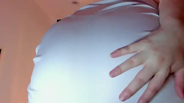 megan_whitee__のラ イブXXXチャット