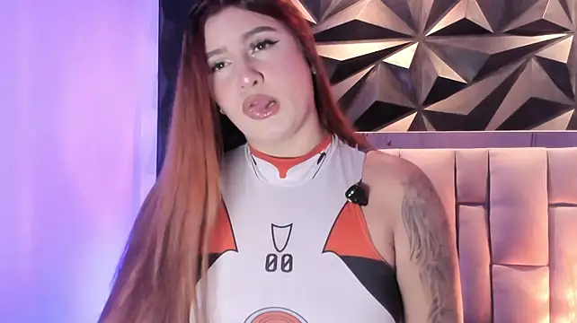 megan_whitee__'s Webcam Show