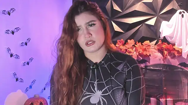 megan_whitee__'s Webcam Show