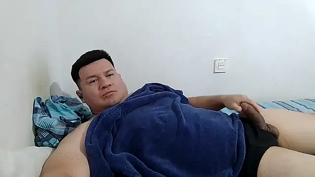 Show modela fuckynations na web-kameri
