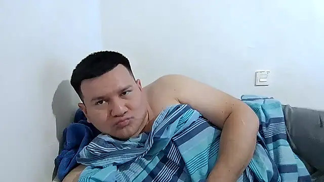 Show modela fuckynations na web-kameri