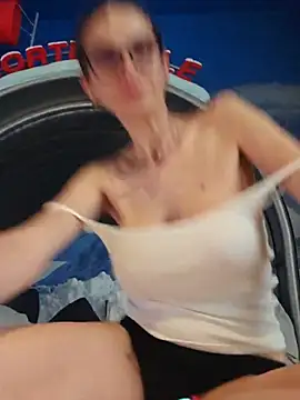 NaughtyWifey1 Show in webcam
