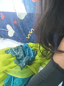 Miakhalifa24 在線直播表演