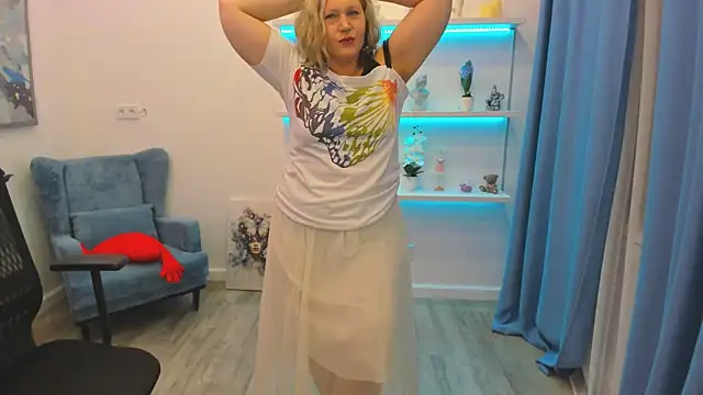 XXX chat uživo modela NinaStarle