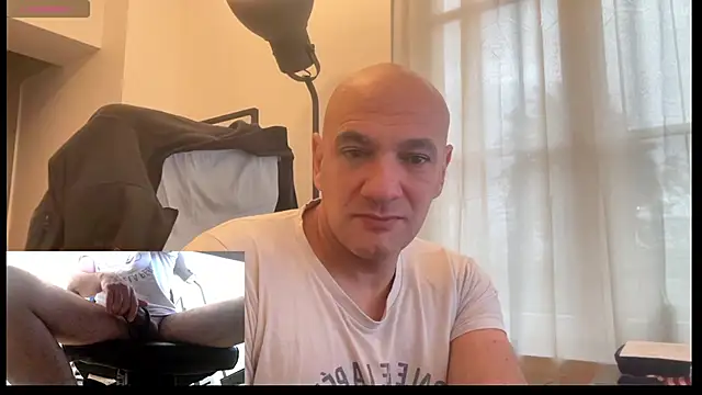 Ctrl_Nous Show in webcam