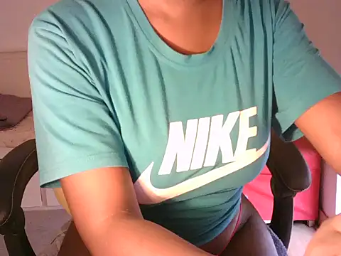 zoe215's Live XXX Chat