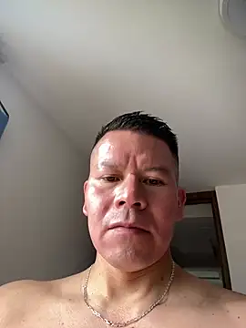 Pokazy przed kamerką – Manu0586
