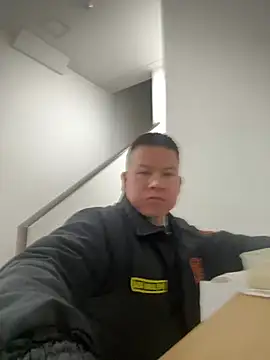 Manu0586 Pertunjukan Webcam