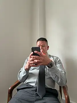 Manu0586 Show in webcam