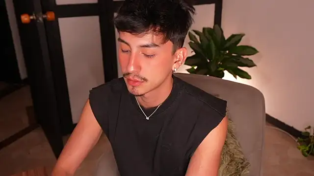 Вебкам-шоу sweettaaron01