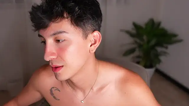 sweettaaron01のウェブカメラショー