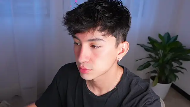 sweettaaron01 Pertunjukan Webcam
