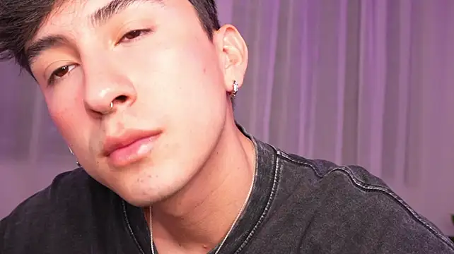 sweettaaron01 Show Webcam
