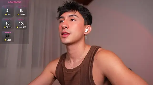 sweettaaron01 Show in webcam