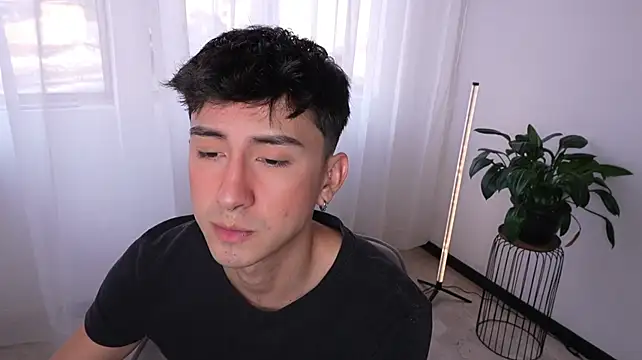 sweettaaron01 Webcamshow