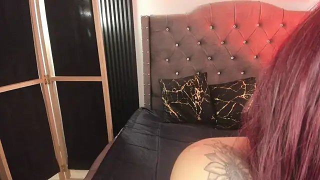 Scarbadgirl_ Show in webcam