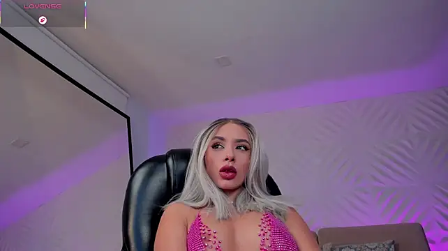 IsabellaMoreau Chat XXX live