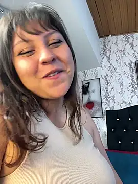 Larissa_Antonella: απευθείας συνομιλία ΧΧΧ